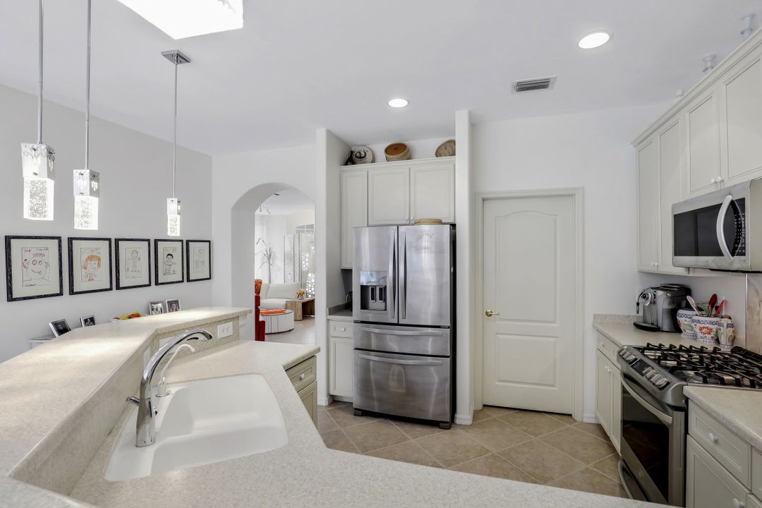 20040 Rookery Dr, Estero, FL 33928