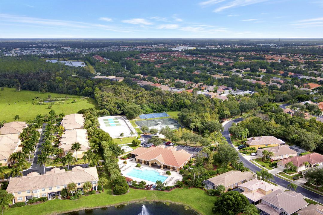 20040 Rookery Dr, Estero, FL 33928