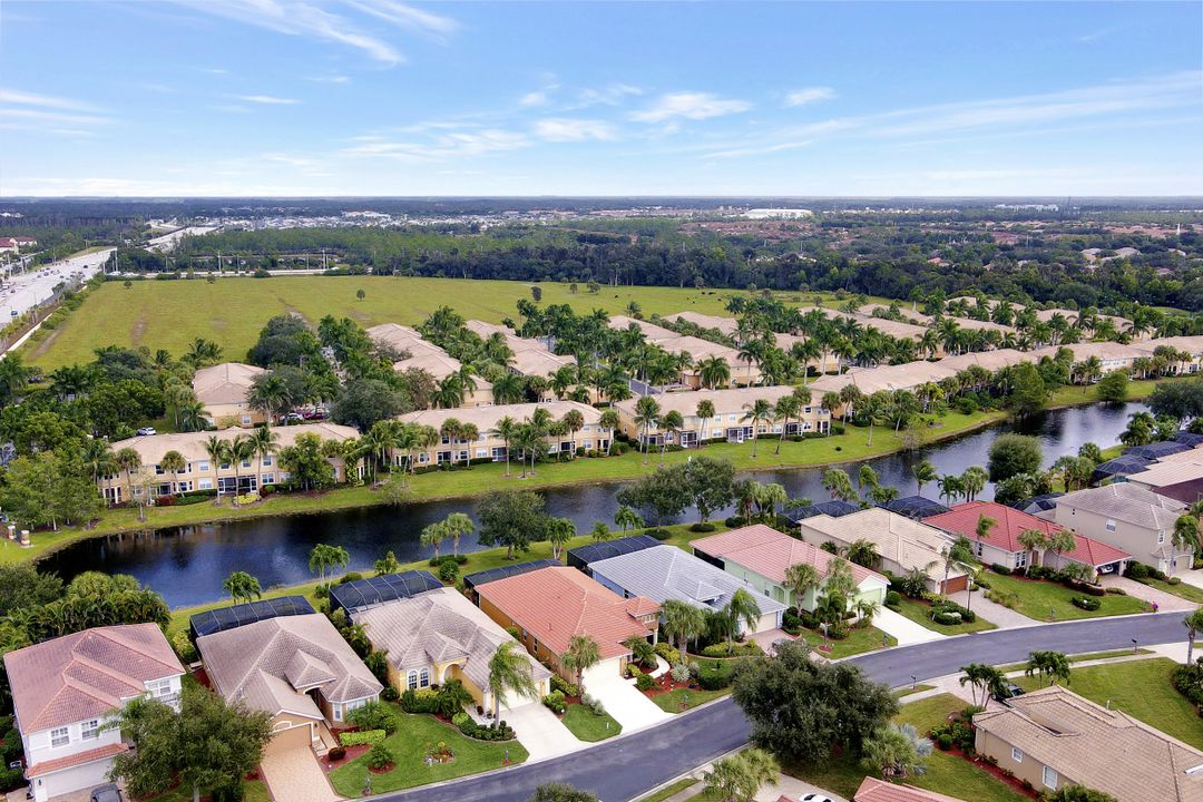 20040 Rookery Dr, Estero, FL 33928