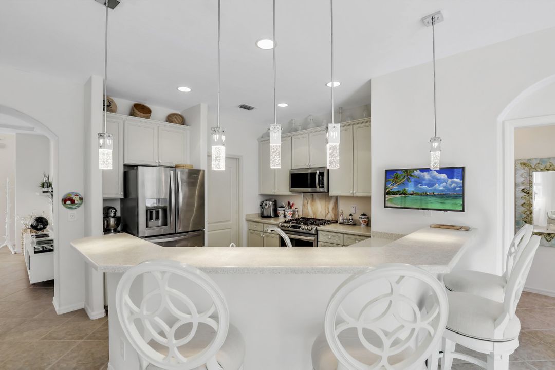 20040 Rookery Dr, Estero, FL 33928