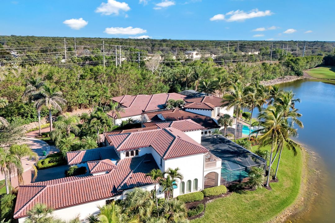 2861 Capistrano Way, Naples, FL 34105