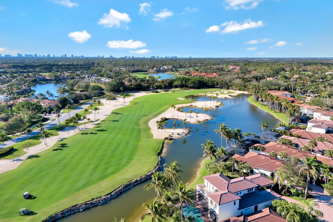 2861 Capistrano Way, Naples, FL 34105