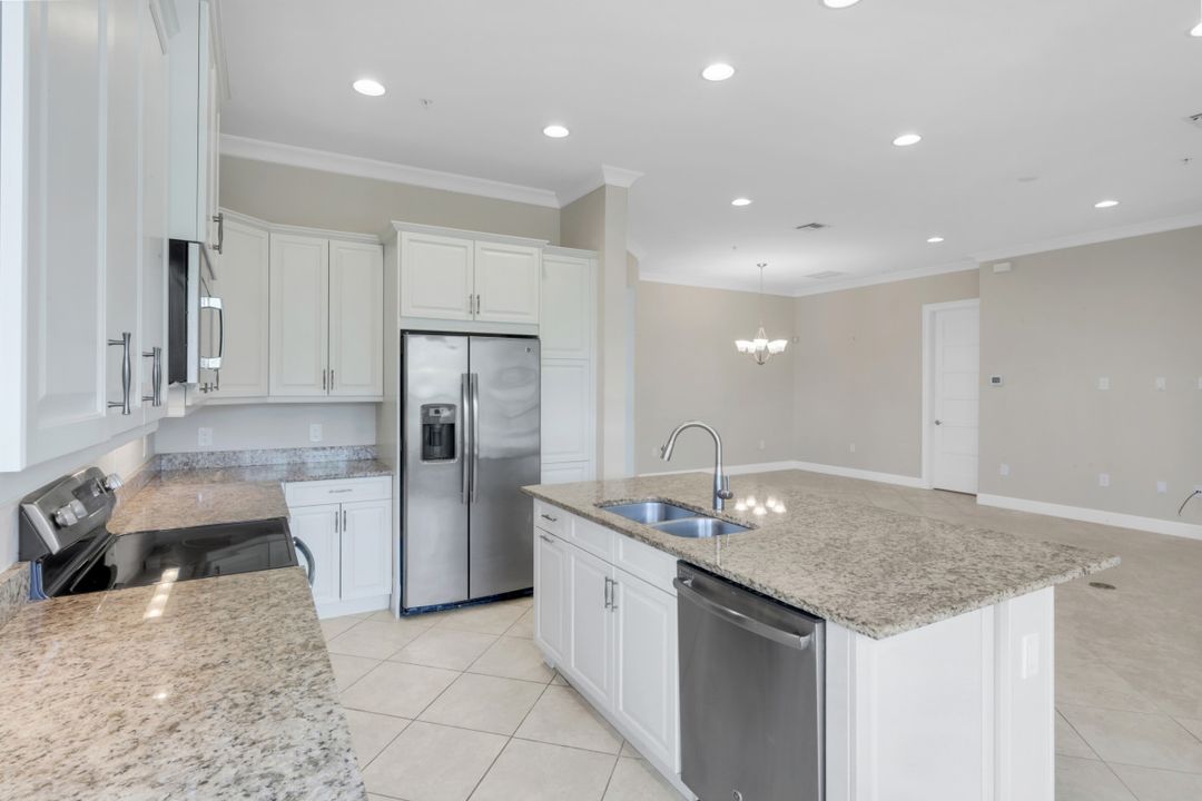 6573 Dominica Dr #101, Naples, FL 34113