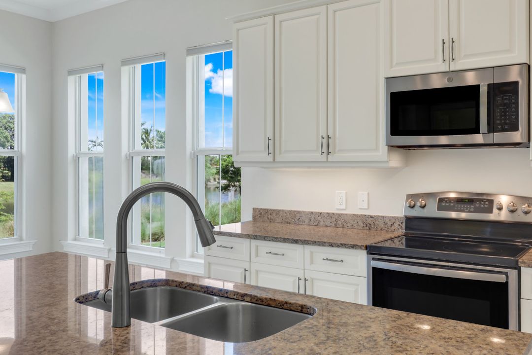6573 Dominica Dr #101, Naples, FL 34113