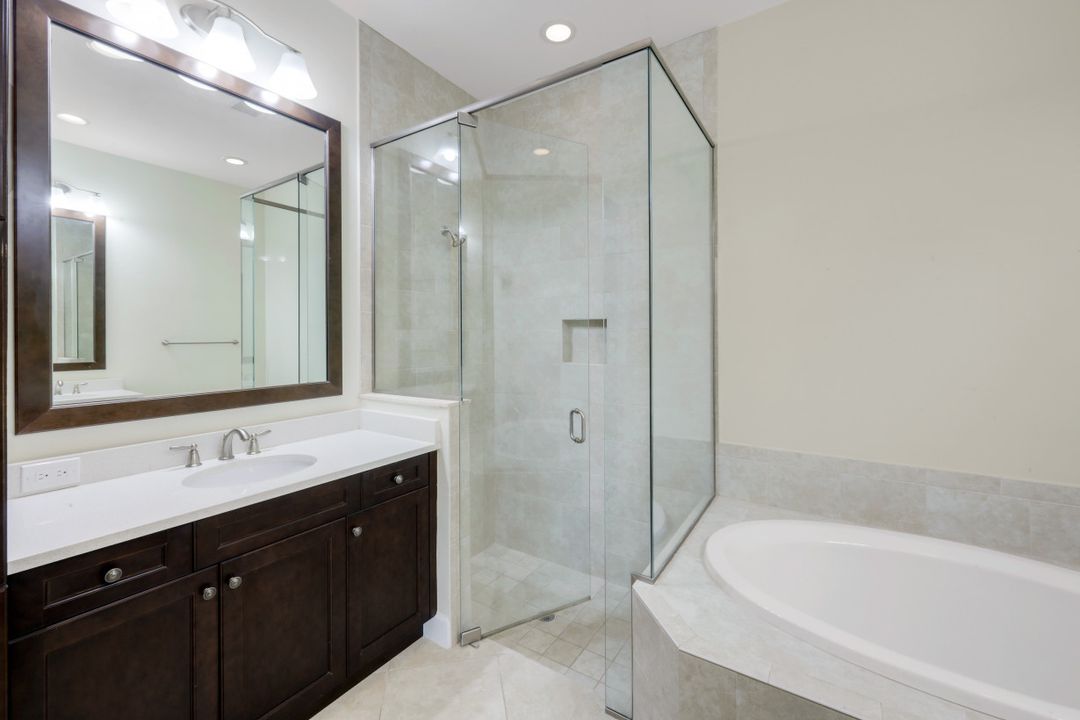 6573 Dominica Dr #101, Naples, FL 34113