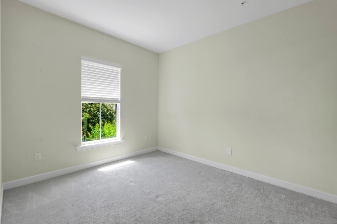 6573 Dominica Dr #101, Naples, FL 34113