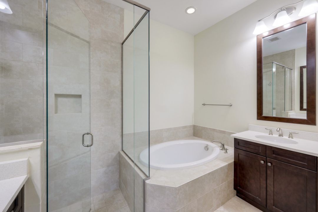 6573 Dominica Dr #101, Naples, FL 34113