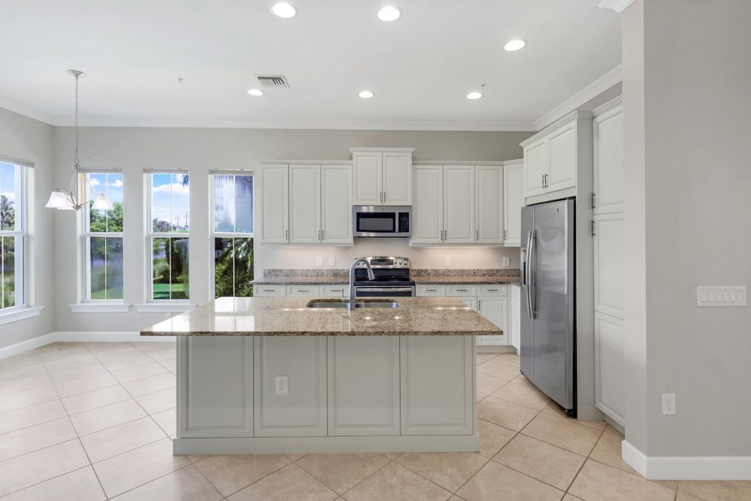 6573 Dominica Dr #101, Naples, FL 34113