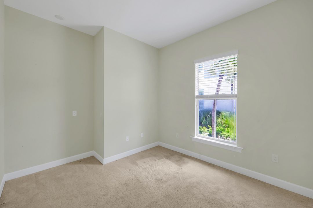 6573 Dominica Dr #101, Naples, FL 34113