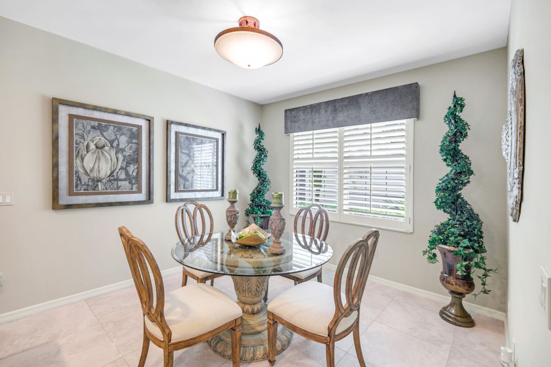 5924 Sand Wedge Ln #2002, Naples, FL 34110