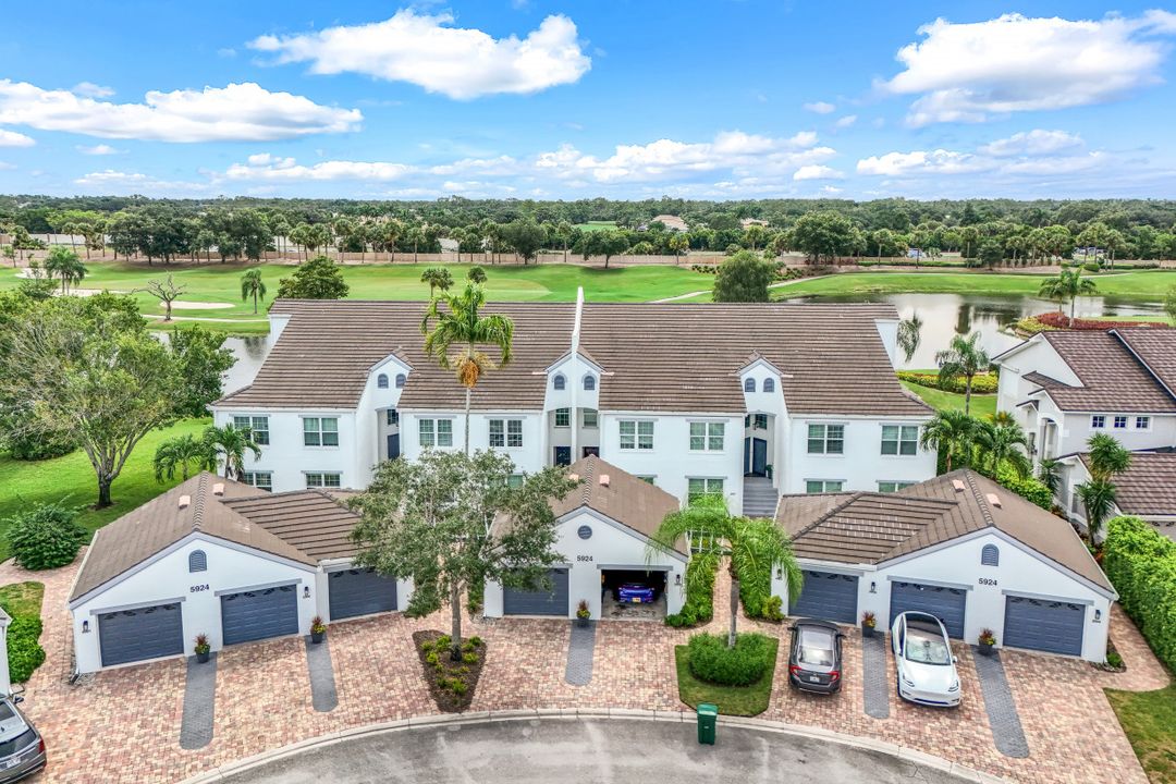 5924 Sand Wedge Ln #2002, Naples, FL 34110