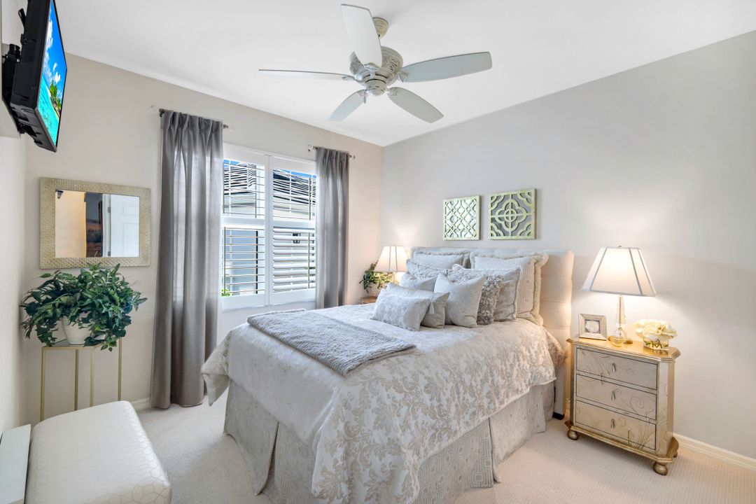 5924 Sand Wedge Ln #2002, Naples, FL 34110