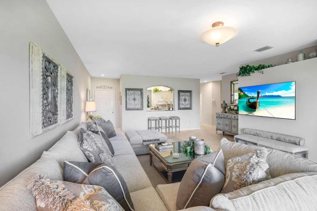 5924 Sand Wedge Ln #2002, Naples, FL 34110