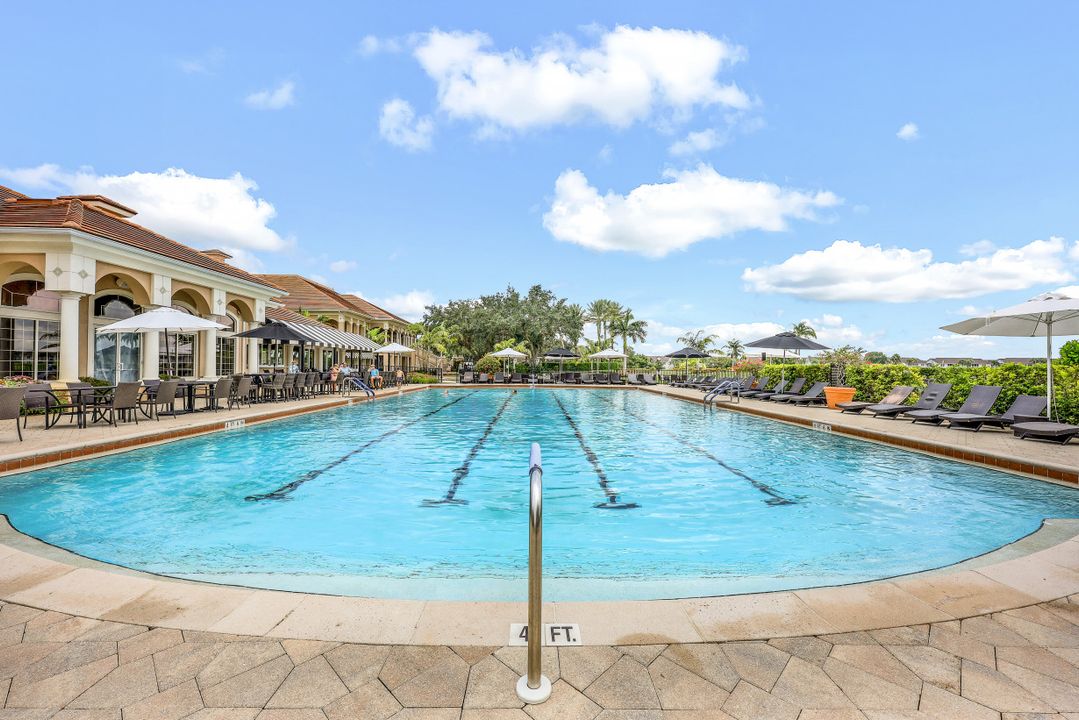 5924 Sand Wedge Ln #2002, Naples, FL 34110