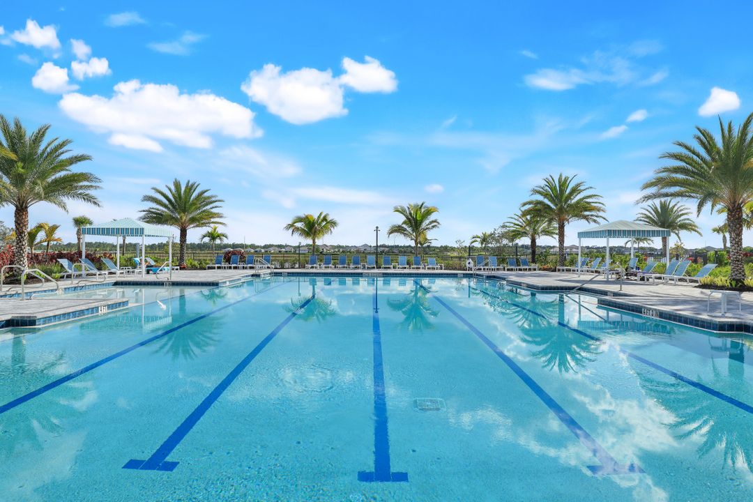 4621 Centaurus Cir, Naples, FL 34120
