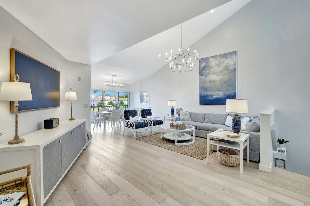 8345 Excalibur Cir #M4, Naples, FL 34108