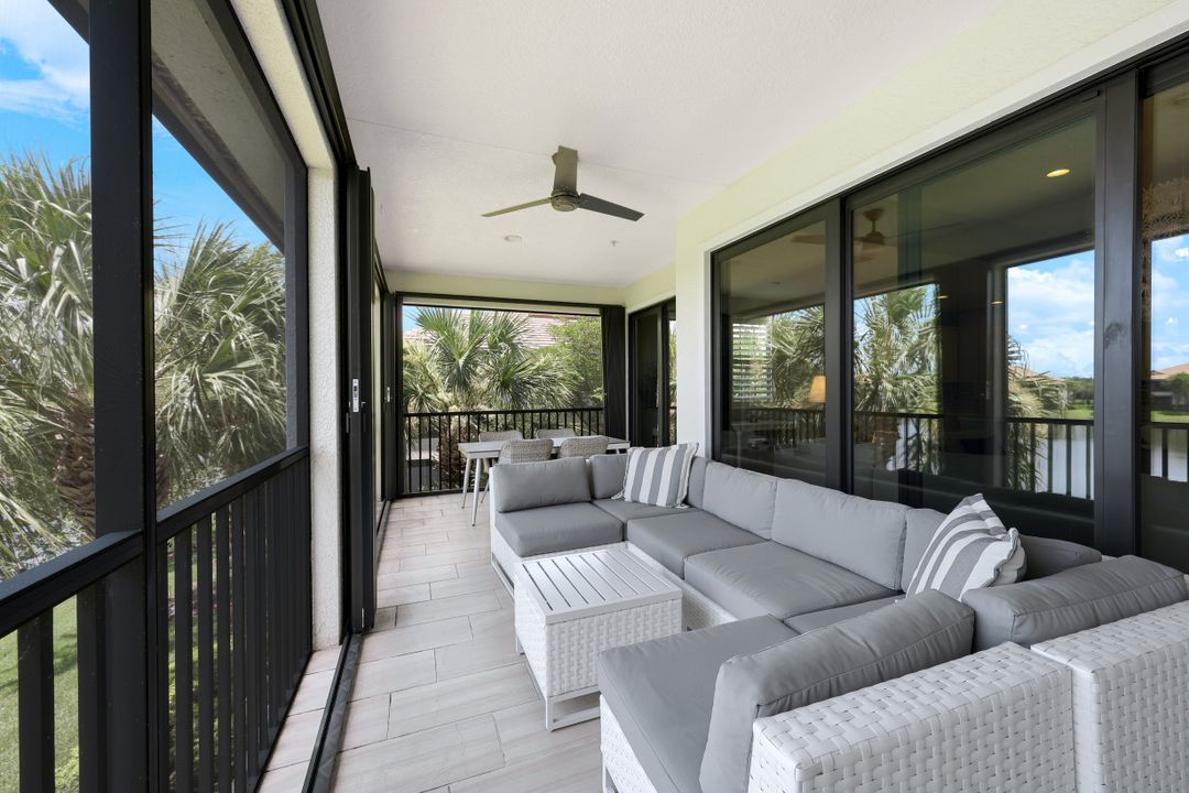 2185 Frangipani Cir #202, Naples, FL 34120