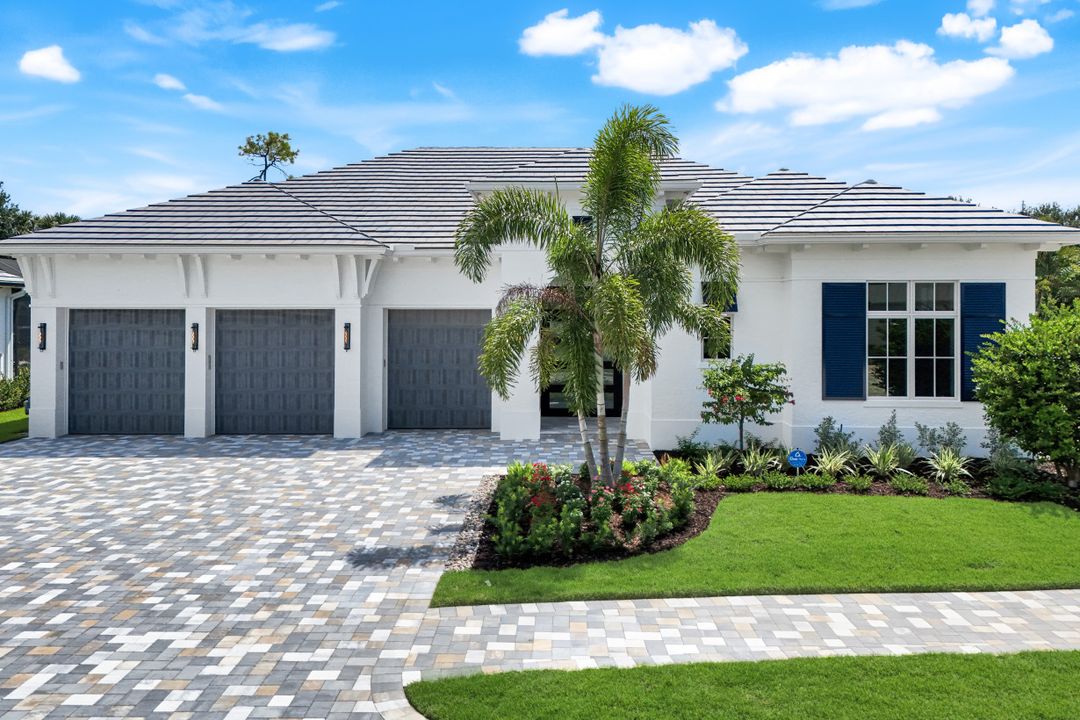 16767 Enclave Cir, Naples, FL 34110