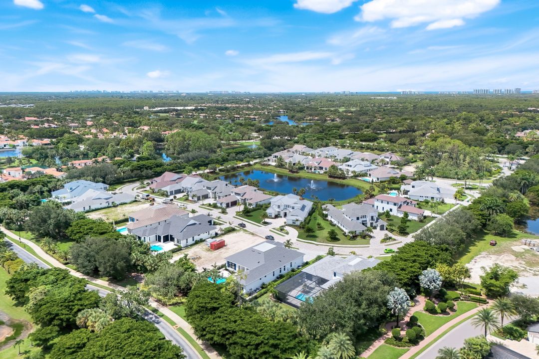 16767 Enclave Cir, Naples, FL 34110
