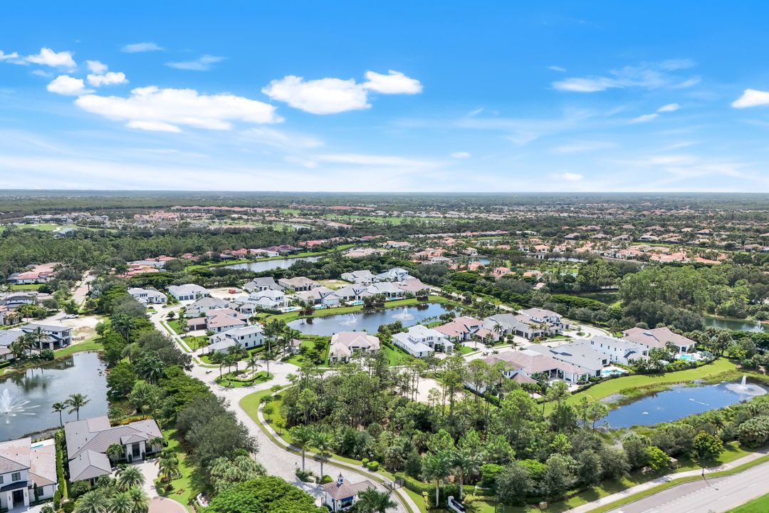 16767 Enclave Cir, Naples, FL 34110