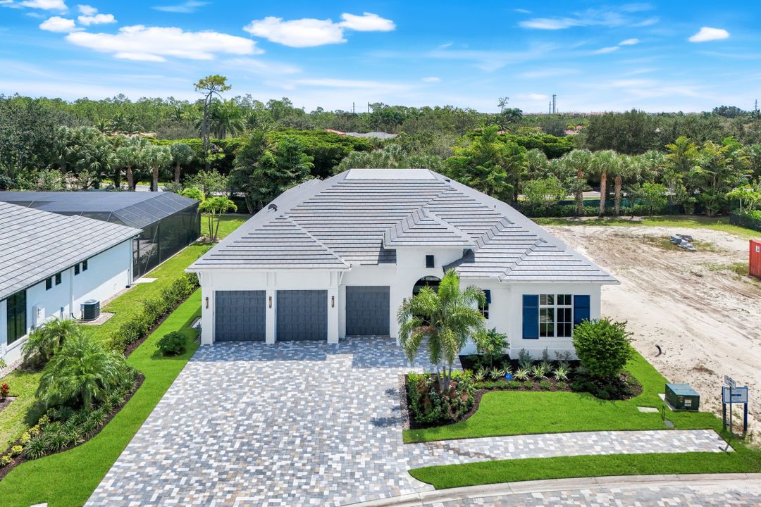 16767 Enclave Cir, Naples, FL 34110