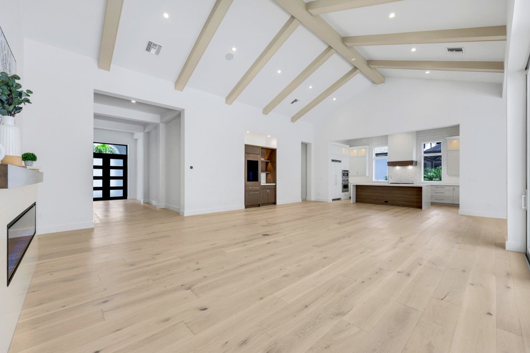 16767 Enclave Cir, Naples, FL 34110