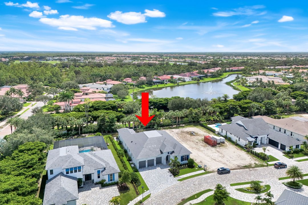 16767 Enclave Cir, Naples, FL 34110