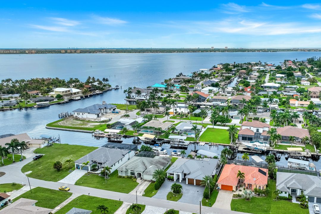 126 SW 57th St, Cape Coral, FL 33914