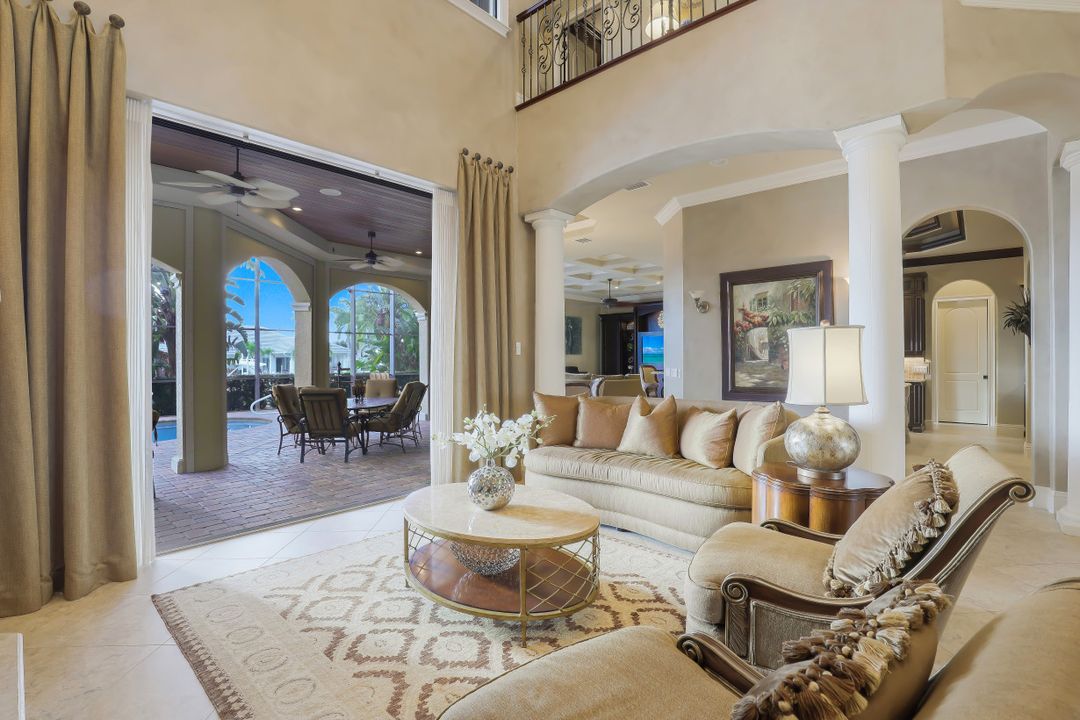 808 S Heathwood Dr, Marco Island, FL 34145