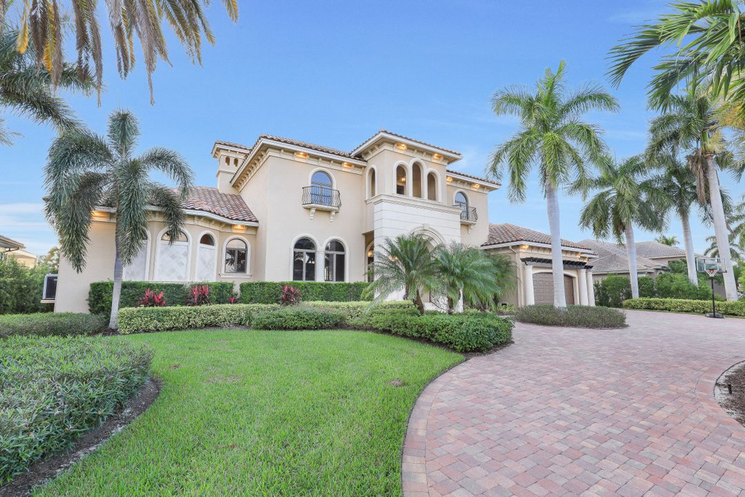 808 S Heathwood Dr, Marco Island, FL 34145