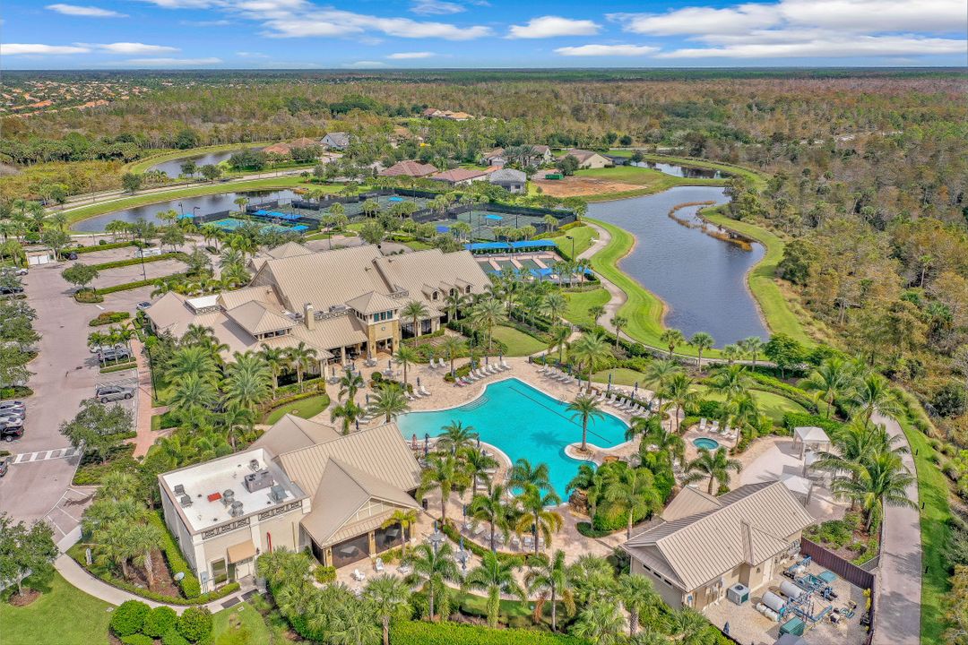 7659 Jacaranda Ln, Naples, FL 34114