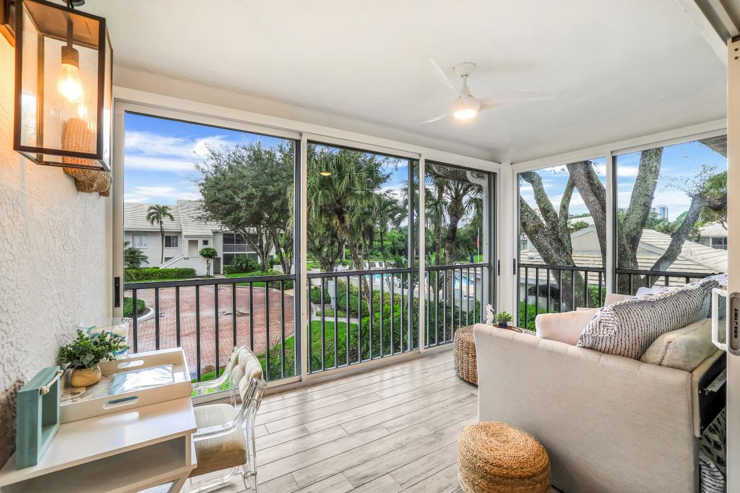 790 Willowbrook Dr #305, Naples, FL 34108