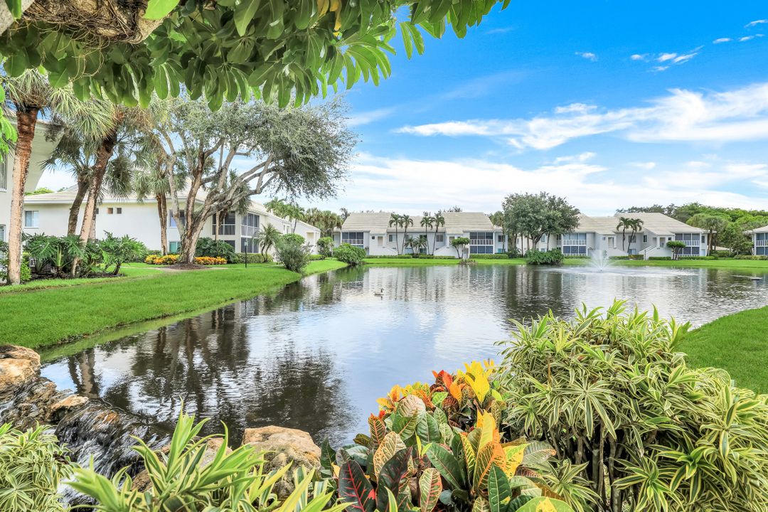 790 Willowbrook Dr #305, Naples, FL 34108