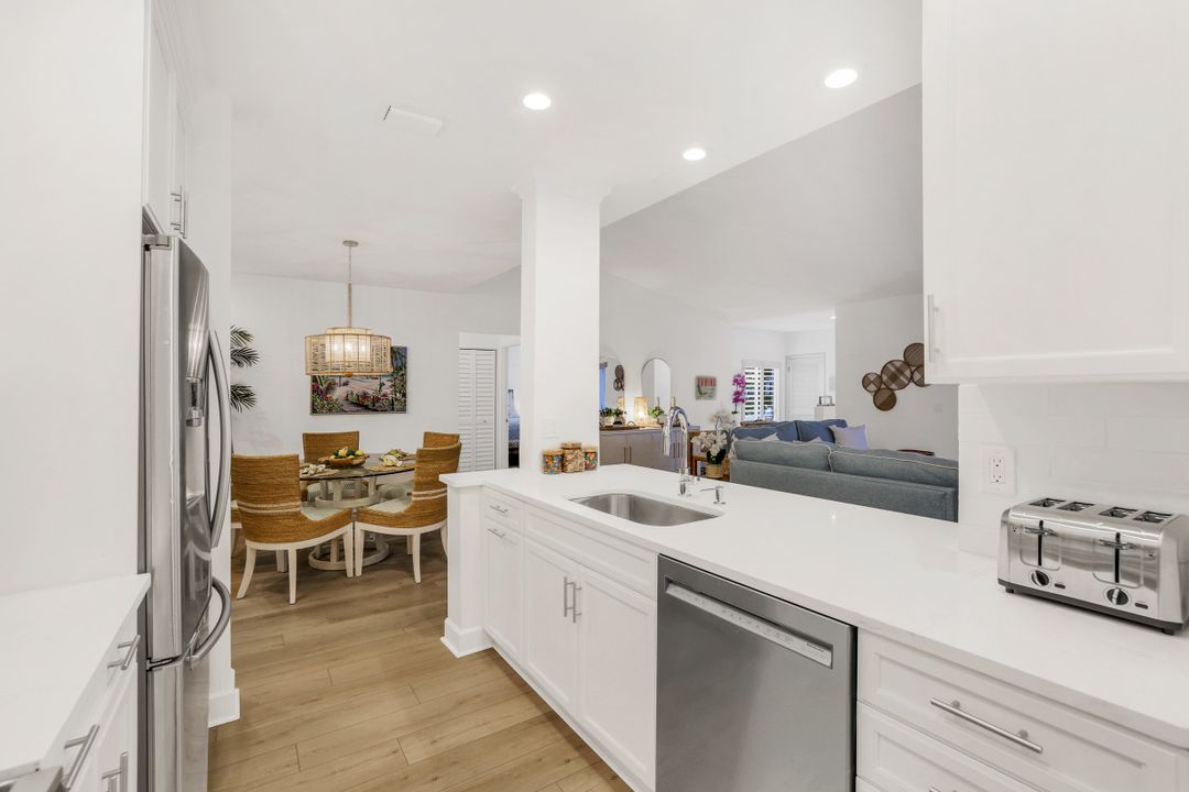 790 Willowbrook Dr #305, Naples, FL 34108
