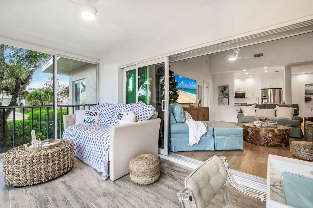 790 Willowbrook Dr #305, Naples, FL 34108