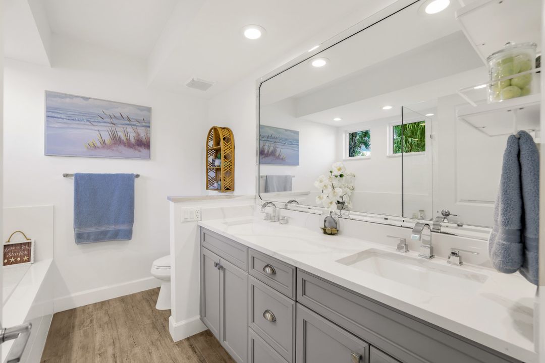 790 Willowbrook Dr #305, Naples, FL 34108