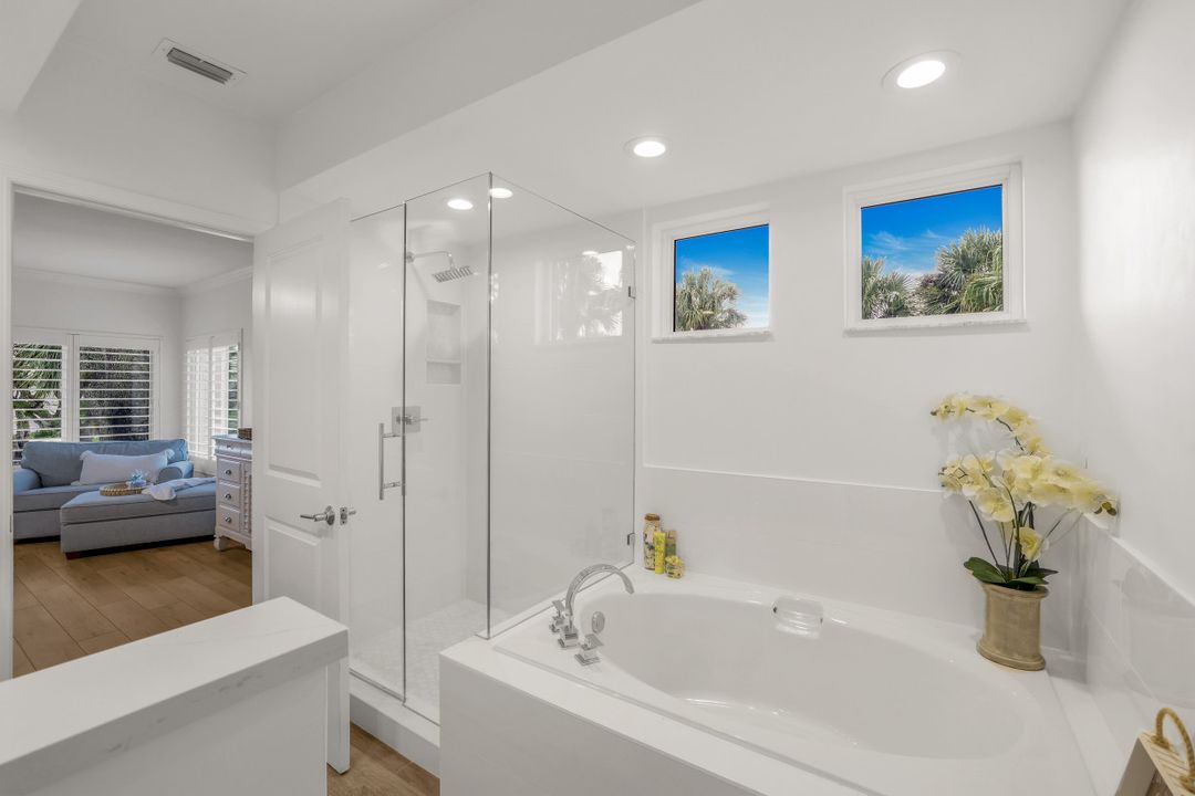 790 Willowbrook Dr #305, Naples, FL 34108