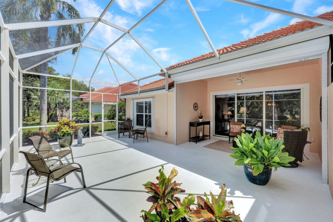 5867 Northridge Dr, Naples, FL 34110
