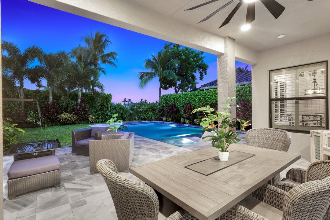 2704 Crystal Way, Naples, FL 34119