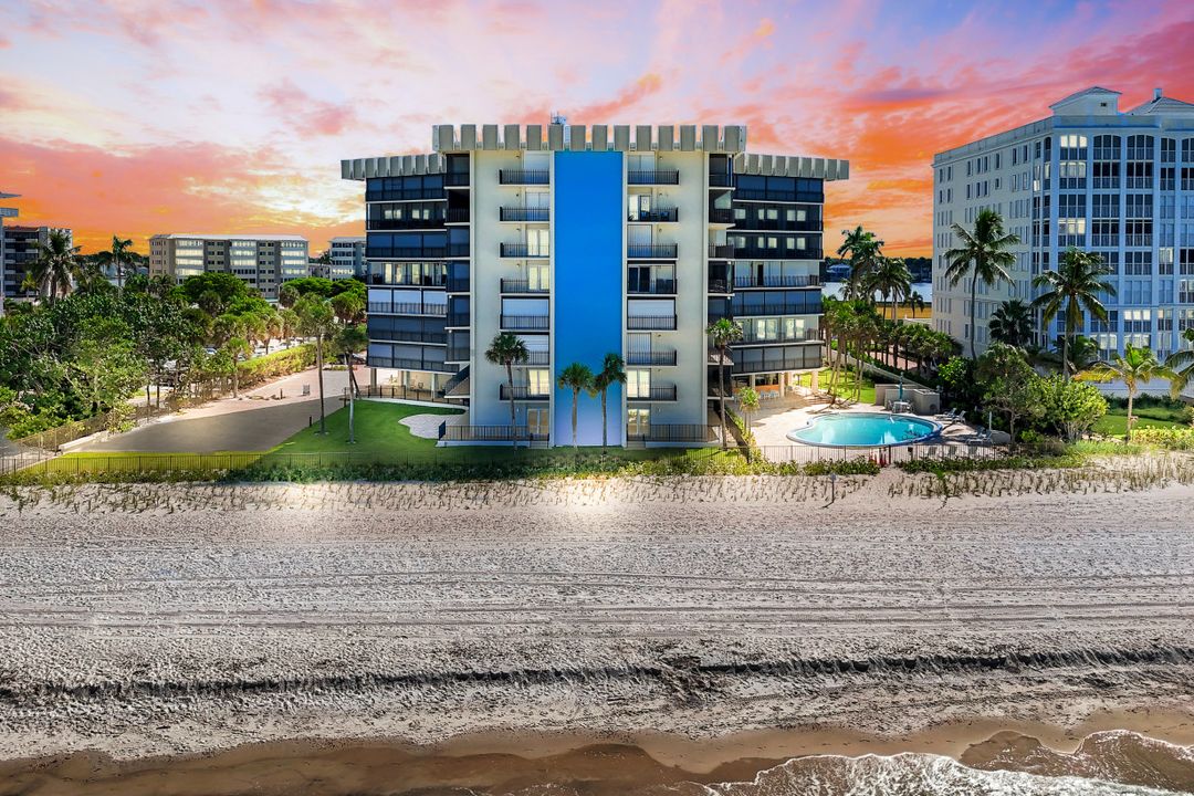 3399 Gulf Shore Blvd N #203, Naples, FL 34103