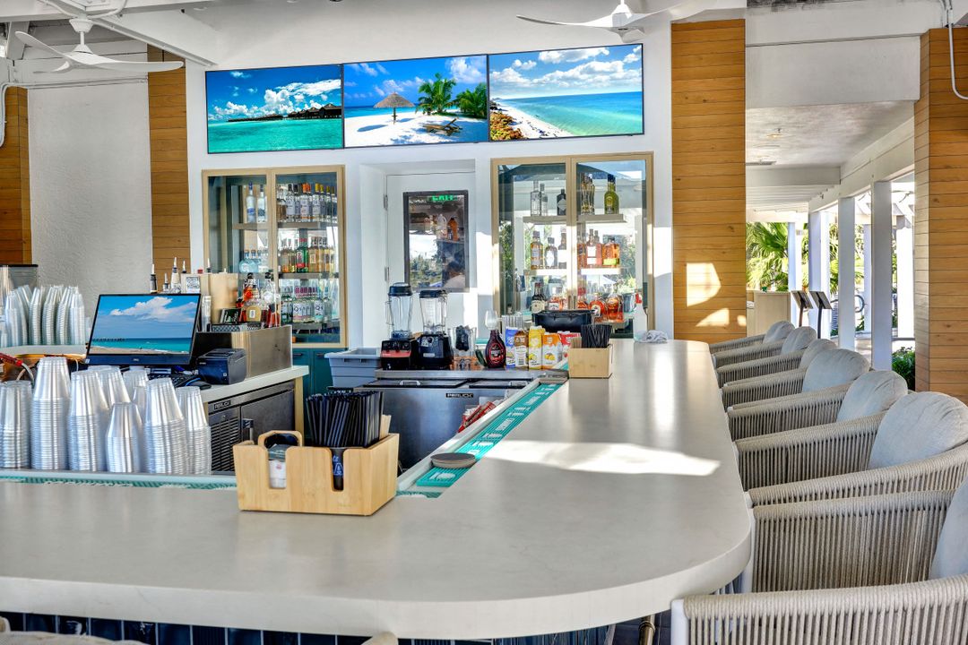 9242 Tesoro Ln #203, Naples, FL 34114