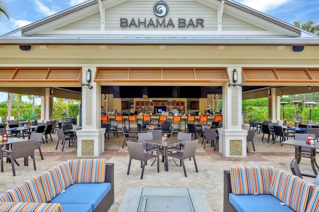 9223 Rialto Ln, Naples, FL 34119