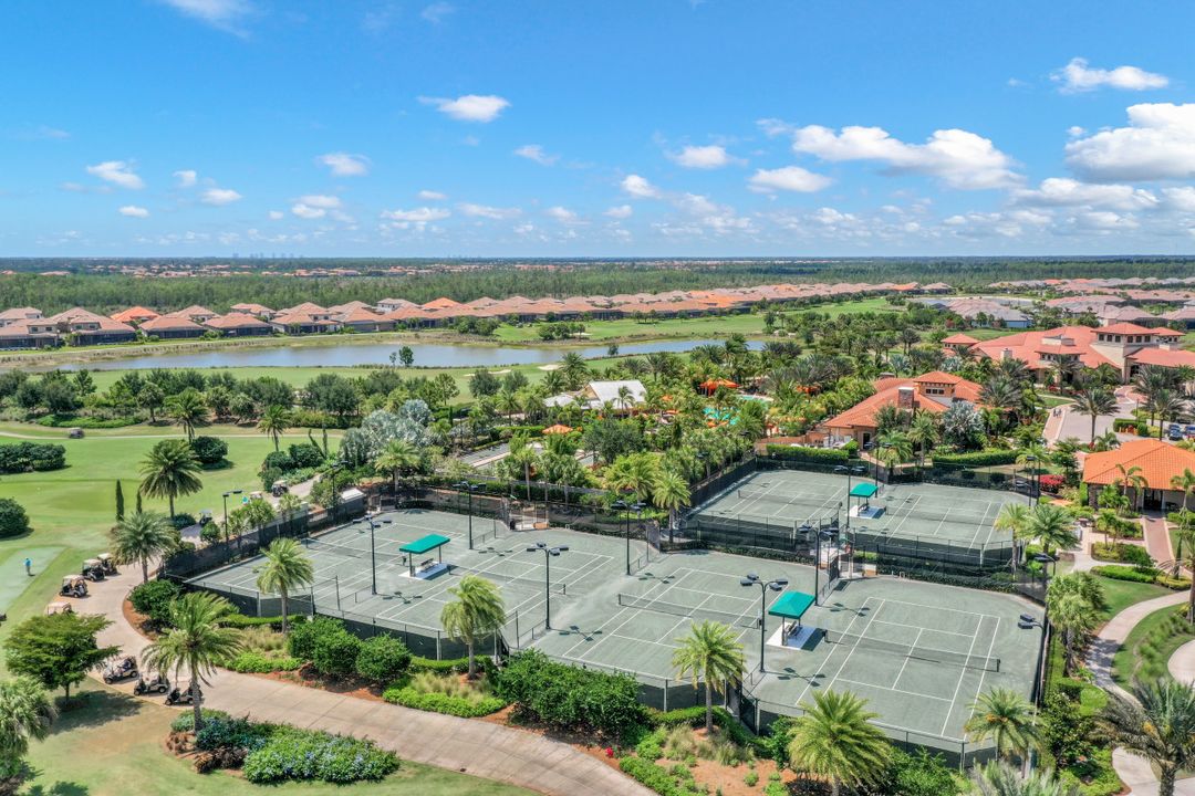 9223 Rialto Ln, Naples, FL 34119