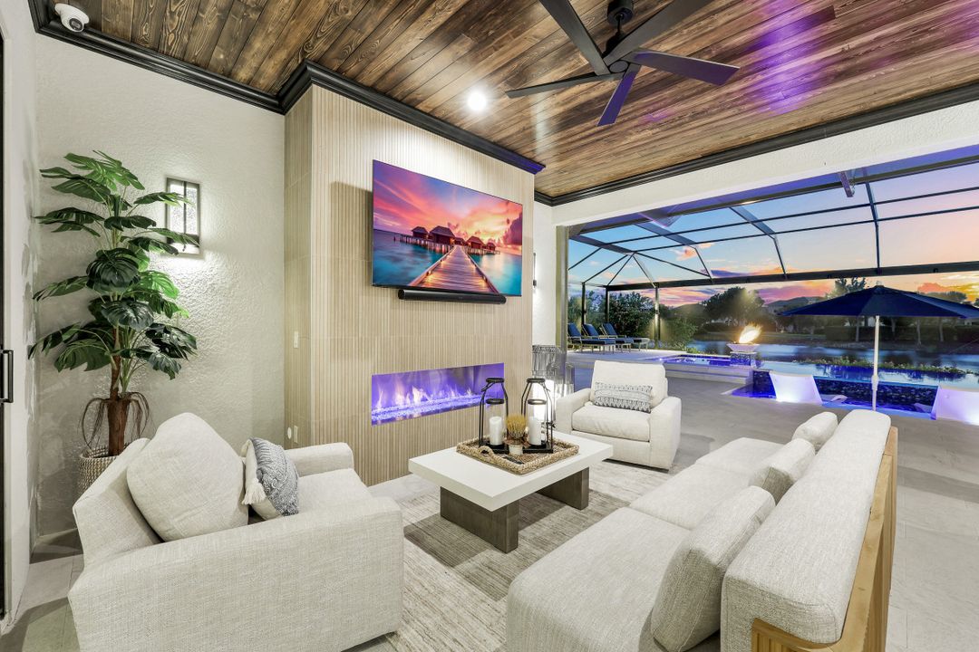 9223 Rialto Ln, Naples, FL 34119