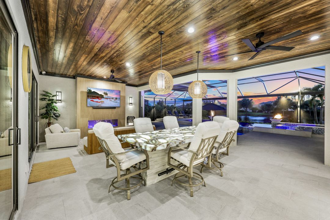 9223 Rialto Ln, Naples, FL 34119