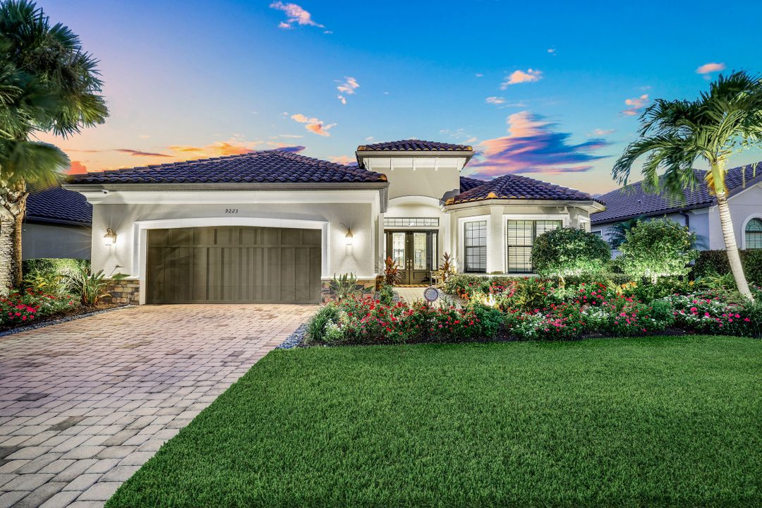 9223 Rialto Ln, Naples, FL 34119
