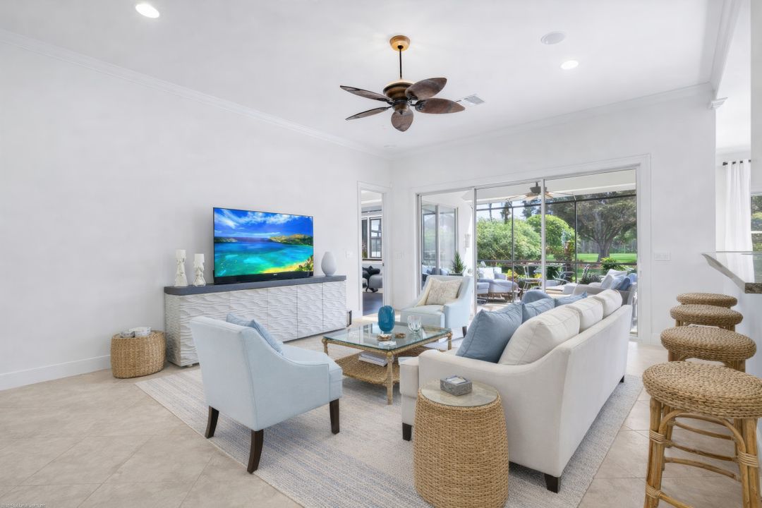 9090 Limestone Ln, Naples, FL 34120