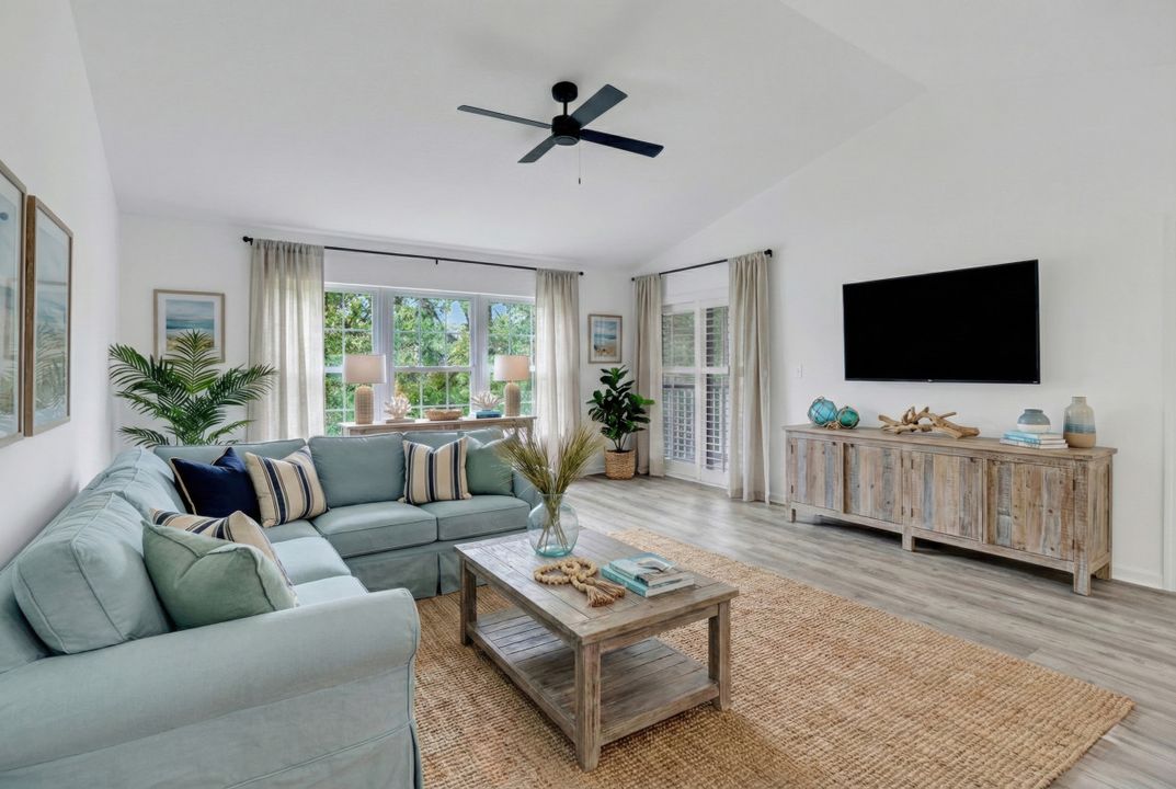 5895 Chanteclair Dr #126, Naples, FL 34108