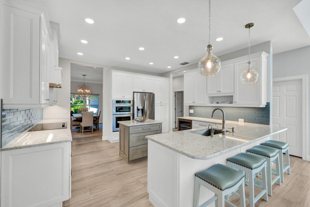 25011 Goldcrest Dr, Bonita Springs, FL 34134