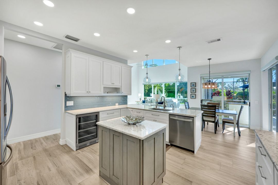 25011 Goldcrest Dr, Bonita Springs, FL 34134